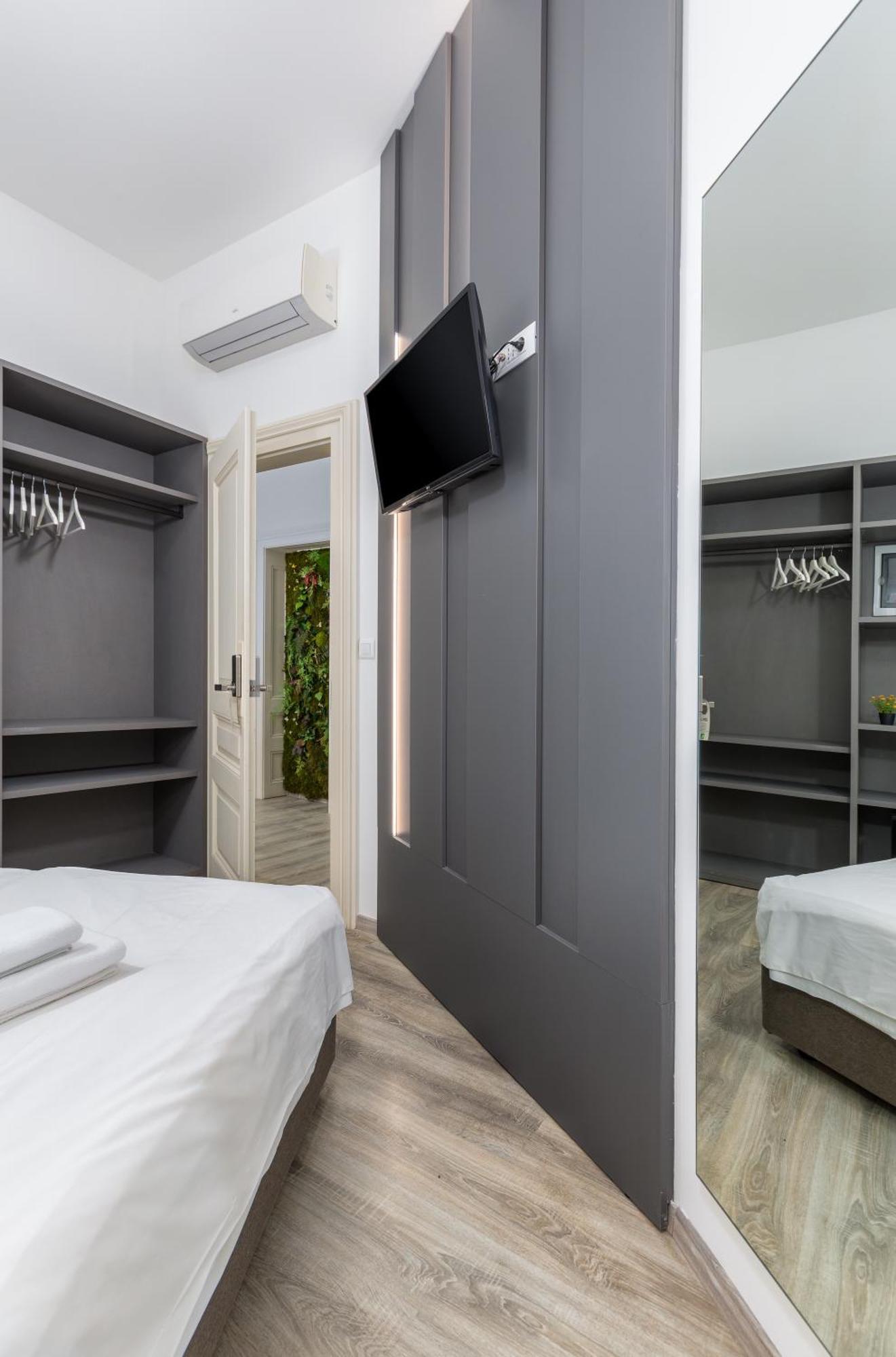 Boutique Suites Joyce Пула Екстериор снимка