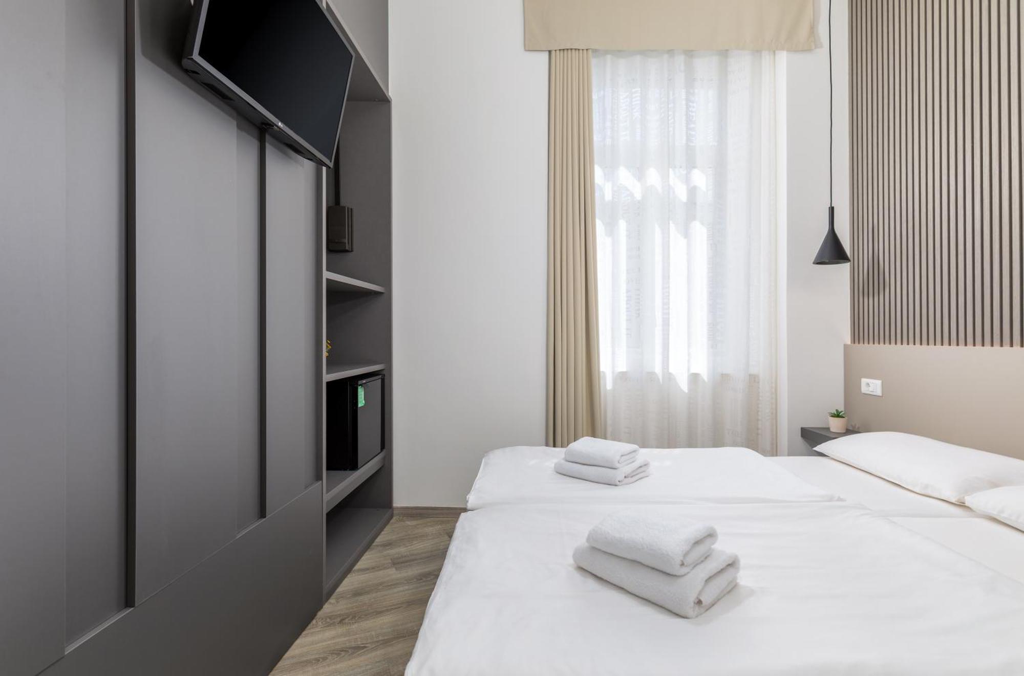 Boutique Suites Joyce Пула Екстериор снимка